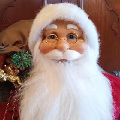 LOT 332: Santakins Animated Elf with 32" Standing Santa Decoration