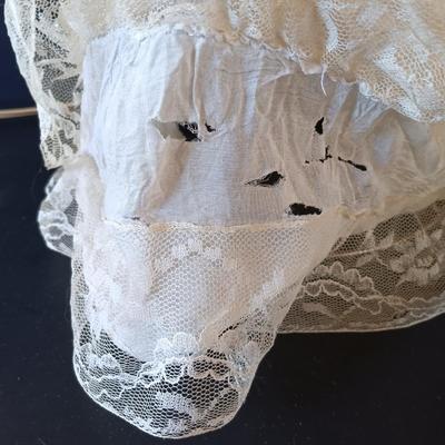 LOT 340: Chalkware Marie Antoinette Lamp