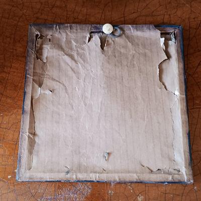 LOT 343: 1917 Anne's House of Dreams, Butler Hanging Curio Stand, Daher Holland Tin Plate & More