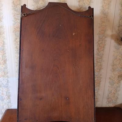 LOT 343: 1917 Anne's House of Dreams, Butler Hanging Curio Stand, Daher Holland Tin Plate & More