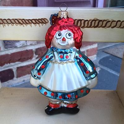 LOT 334: Raggedy Ann and Andy Dickey Mountain Crafts Handpainted Children's Furniture, Campbell's Kids Dolls, Raggedy Ann Coin...