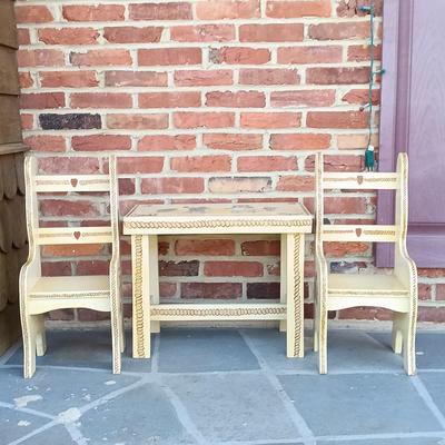 LOT 334: Raggedy Ann and Andy Dickey Mountain Crafts Handpainted Children's Furniture, Campbell's Kids Dolls, Raggedy Ann Coin...