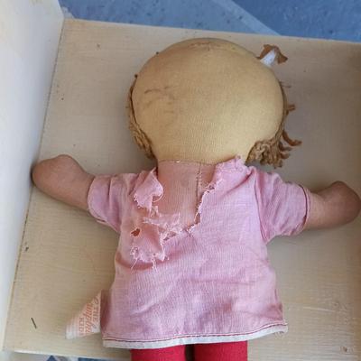 LOT 334: Raggedy Ann and Andy Dickey Mountain Crafts Handpainted Children's Furniture, Campbell's Kids Dolls, Raggedy Ann Coin...