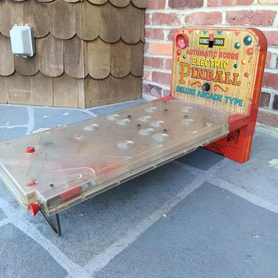LOT 346: Marx Vintage Deluxe Arcade Type Electric Pinball