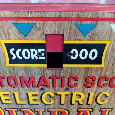 LOT 346: Marx Vintage Deluxe Arcade Type Electric Pinball