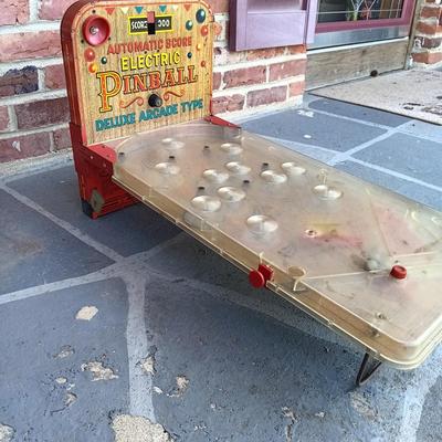 LOT 346: Marx Vintage Deluxe Arcade Type Electric Pinball