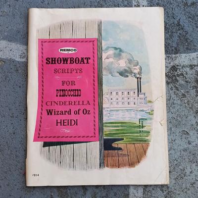 LOT 347: Remco 1960s Showboat Play Theater Set