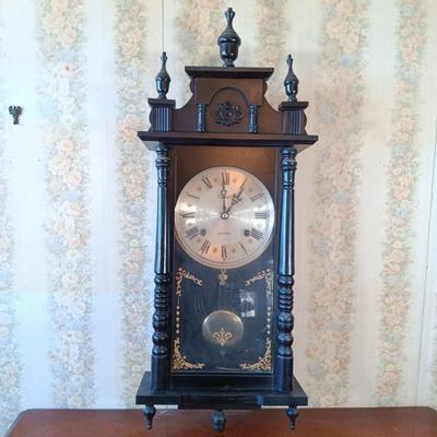LOT 384: Gilbert 31-Days Wall Clock