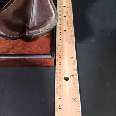 LOT 386: Decatur Pipe Stand w/ Pipes- Stone Pipe, Kaywoodie 500, Dr. Grabow Royal Duke & More