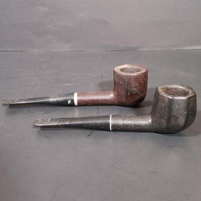 LOT 387: Collection of Pipes and Pipe Stands- Knockcrochery Lally Clay Pipe, Bruyere Garantie Pipe & More