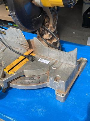 Miter Saw - works