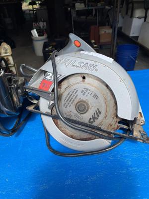 Belt Sander/Skill Saw - works
