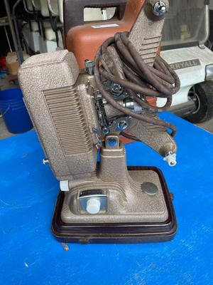 Vintage Model P-90 Projector by Revere Camera Company