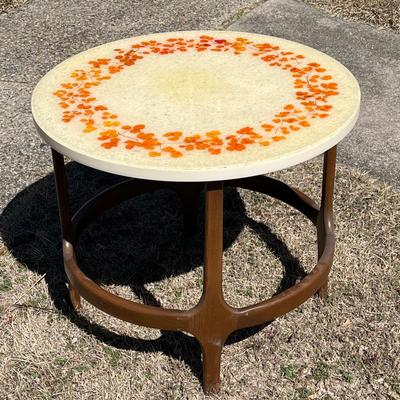 LOT 76X: MCM Dimensional Plastics Corp. Glamourama End Table From J.B. Van Sciver Co.