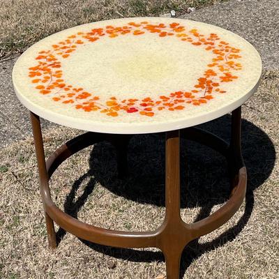 LOT 76X: MCM Dimensional Plastics Corp. Glamourama End Table From J.B. Van Sciver Co.