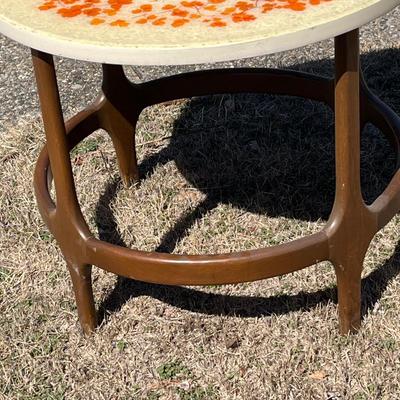 LOT 76X: MCM Dimensional Plastics Corp. Glamourama End Table From J.B. Van Sciver Co.