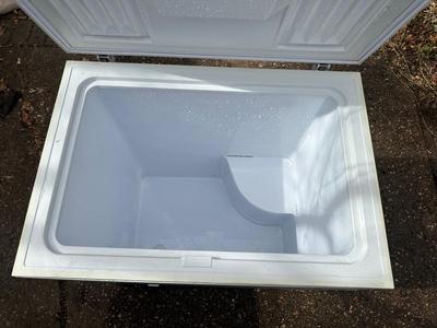 SMALLER ESTATE CHEST FREEZER