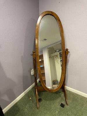 FREESTANDING ADJUSTABLE FULL LENGTH MIRROR