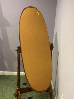 FREESTANDING ADJUSTABLE FULL LENGTH MIRROR