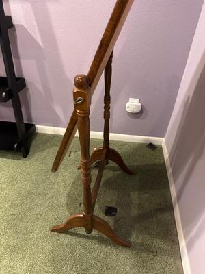 FREESTANDING ADJUSTABLE FULL LENGTH MIRROR