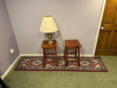 HALL RUNNER RUG, 2 STOOLS AND A TABLE LAMP