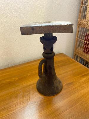 HEAVY CAST IRON ANTIQUE HOUSE JACK