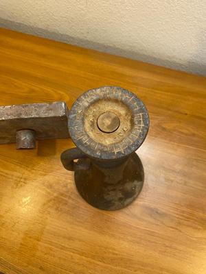 HEAVY CAST IRON ANTIQUE HOUSE JACK