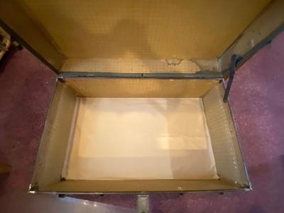 ANTIQUE FOOT LOCKER/TRUNK