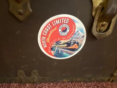 ANTIQUE FOOT LOCKER/TRUNK
