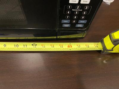 SMALL 700W SUNBEAM MICROWAVE