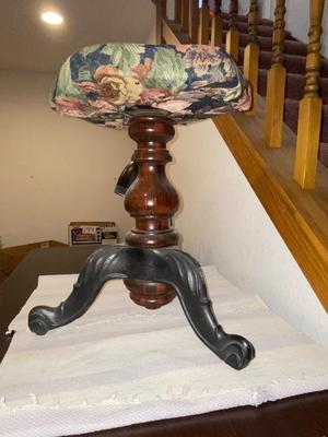 NEWER CONTEMPORARY DESK, VINTAGE CAST IRON AND WOOD STOOL AND A DESK LAMP