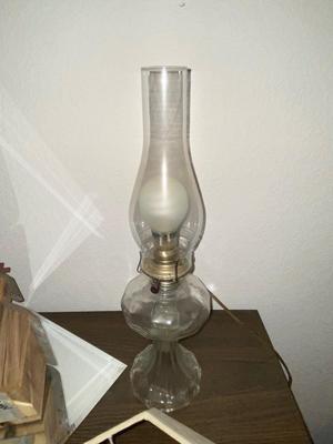 VINTAGE OIL LAMP CONVERTED TO A TABLE LAMP, A TIN AND WOOD BIRD HOUSE WITH FLAT DECORATIVE MIRROR