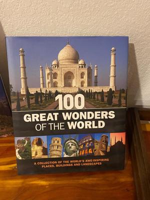 VINTAGE BOOK STAND WITH 3 GREAT PICTURE BOOKS