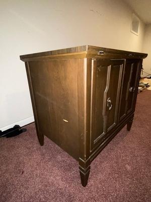 VINTAGE DRESSMAKERS SEWING MACHINE IN CABINET WITH SEWING NOTIONS AND MORE