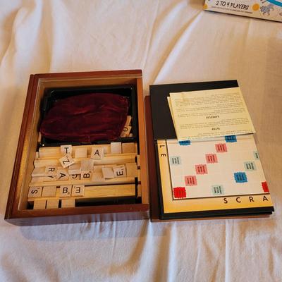 Puzzles and Games Galore (BD-EL)
