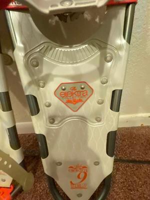 THE ELECTRA COLLECTION ATLAS SNOW SHOES LIKE NEW