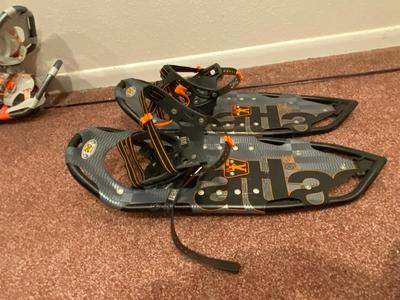 925 TRAIL ATLAS SNOW SHOES LIKE NEW