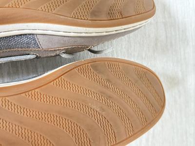 LOT 185K: Women's Size 7.5 Sperry Leather Shoes