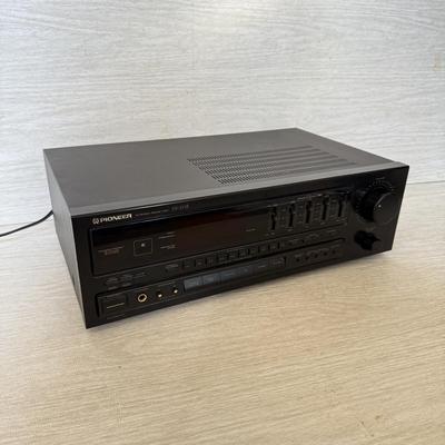 LOT 187F: Pioneer Stereo Reciever SX-251R