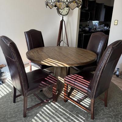 LOT 190D: Hooker Furniture Round Dining Table w/ 4 Chairs & Protective Pads