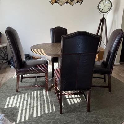 LOT 190D: Hooker Furniture Round Dining Table w/ 4 Chairs & Protective Pads