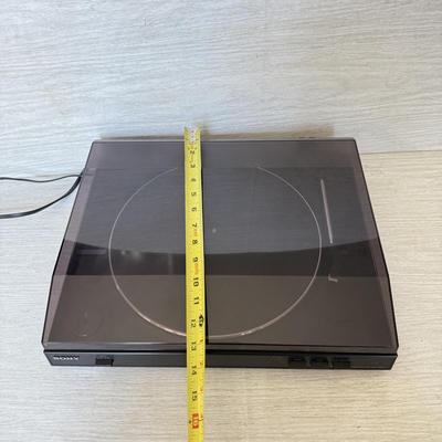 LOT 192D: Sony Stereo Turntable System Model PS-LX250H