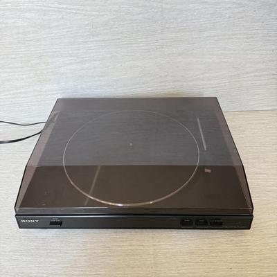 LOT 192D: Sony Stereo Turntable System Model PS-LX250H