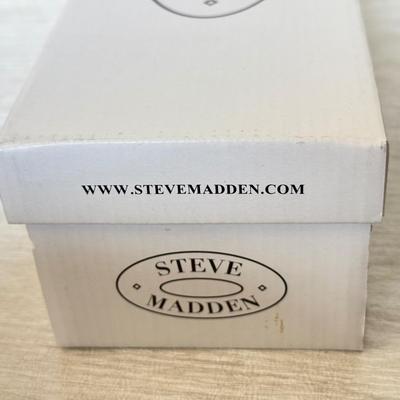 LOT 199D: Ladies' Shoes w/ Boxes: Lucky Brand Brindle Bridgetown Boodies (7) & Steve Madden Patent Leather Flats (7.5)