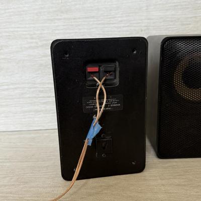 LOT 208K: Realistic Speakers Model Minimus-7