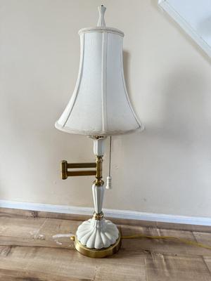 LOT 215L: Vintage Quoizel Lamp w/ Reading Arm Style LX6507H