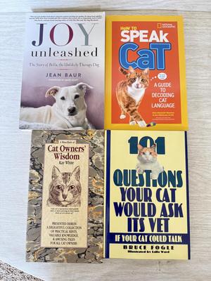 LOT 218D: Bird & Animal Books w/ Bushnell Insta-Focus Sportview Binoculars