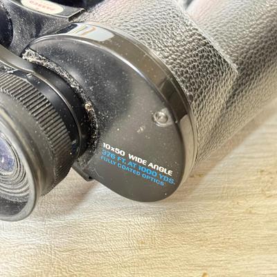 LOT 218D: Bird & Animal Books w/ Bushnell Insta-Focus Sportview Binoculars