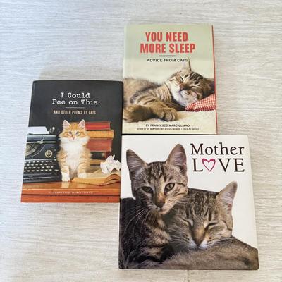 LOT 218D: Bird & Animal Books w/ Bushnell Insta-Focus Sportview Binoculars