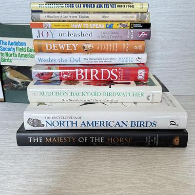 LOT 218D: Bird & Animal Books w/ Bushnell Insta-Focus Sportview Binoculars